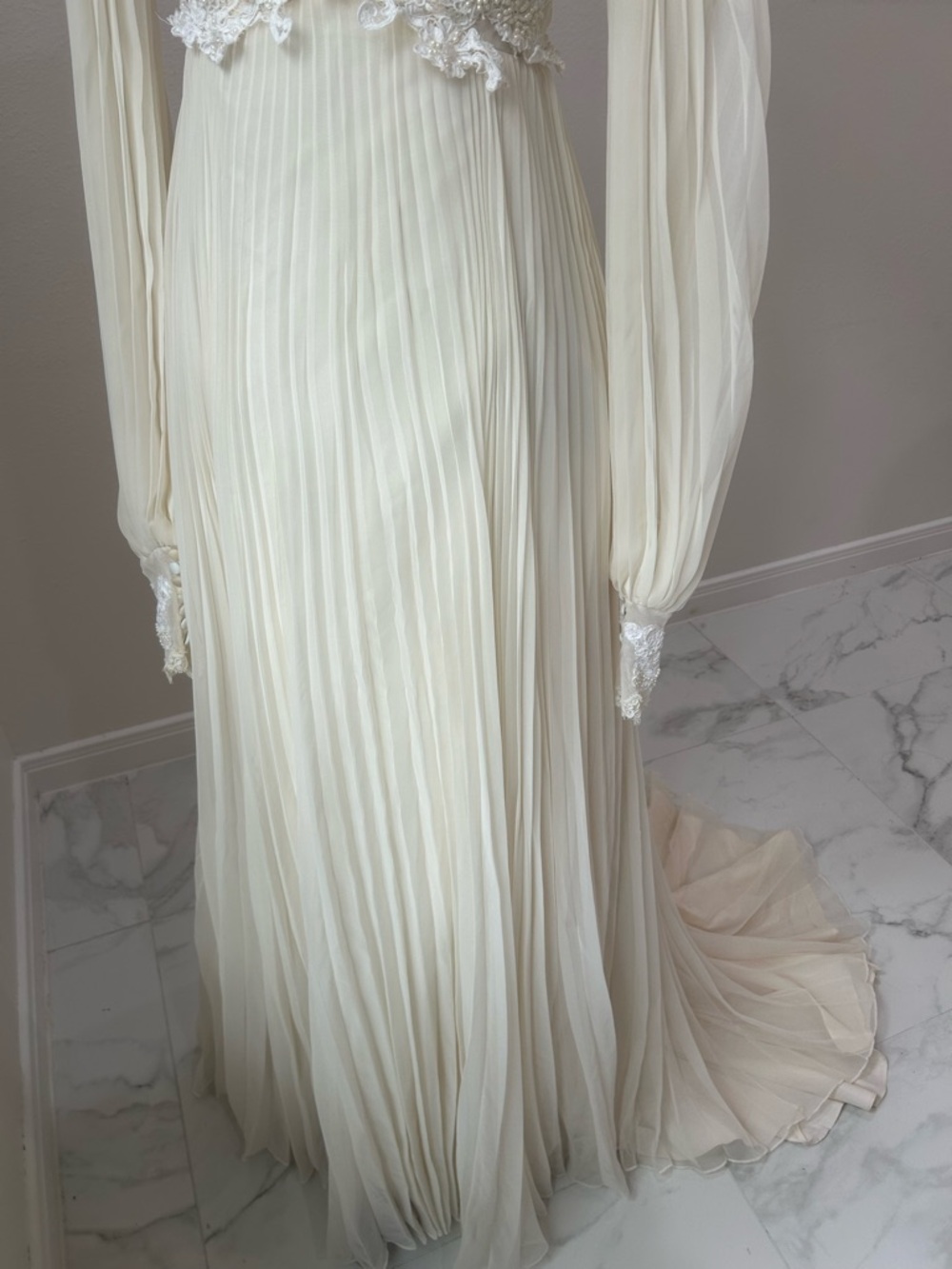 Wedding Dress Vintage Ivory Lace & Pleated Long-Sleeve Dress - Picture 10 of 12